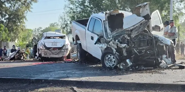 Mueren doctora y sus dos hijos en choque en carretera Victoria-Matamoros