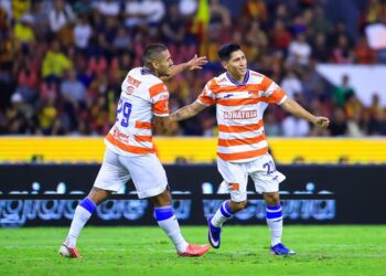 Correcaminos superlíder le pega 3-1 a Leones Negros en Jalisco
