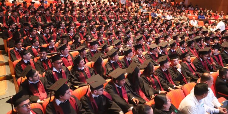 Forja UTTN nuevo talento se gradúa la generación 2022-2026