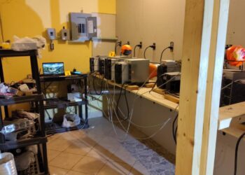 Hallan granja de criptomonedas en Tamaulipas tras un cateo en Camargo