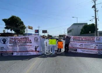 Protesta personal IMSS-Bienestar en Hospital General de Reynosa; esto exigen