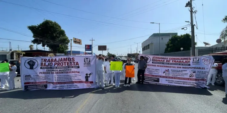Protesta personal IMSS-Bienestar en Hospital General de Reynosa; esto exigen