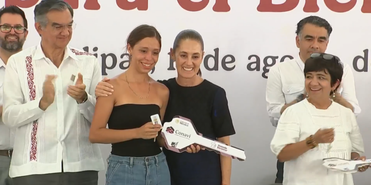 Sheinbaum entrega viviendas del Bienestar en Matamoros: "es justicia", afirma