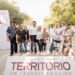 El alcalde Beto Granados durante el banderazo de inicio de la pavimentación de la calle Ingenieros