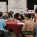 Personal de dependencias municipales atiende a familias durante una audiencia pública en Matamoros.