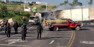 Bloqueos en Michoacán por operativo contra célula del “Tío Lako”