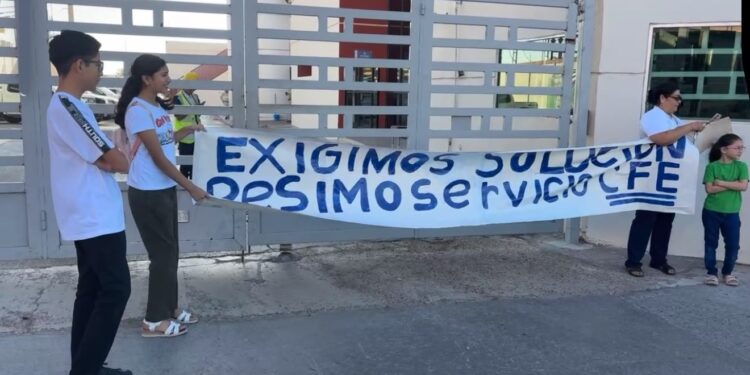 Protesta en CFE Reynosa por apagones en colonia Privadas del Norte