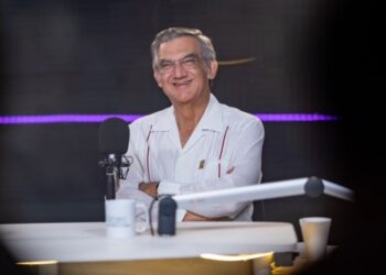 Américo Villareal cambia informe por conversatorio