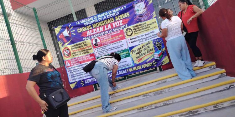 Cierran CREDE Reynosa por conflicto con director de la Primaria Carlos Monsiváis
