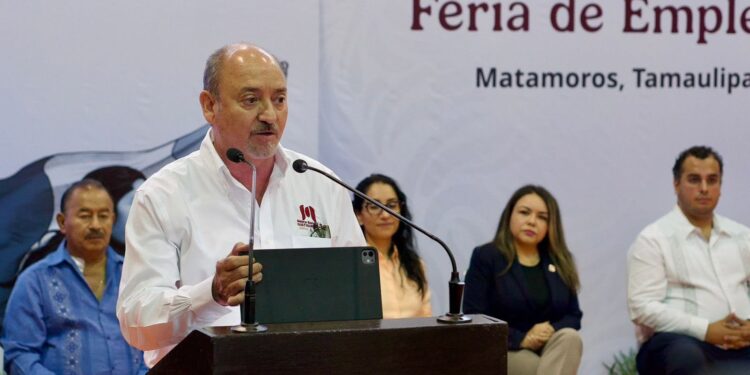 Este 7-Eleven cerró en Matamoros para convertirse en agencia de auto
