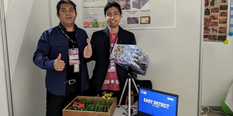 Estudiante de la UAT gana medalla de plata en Malasia con radar agrícola innovador