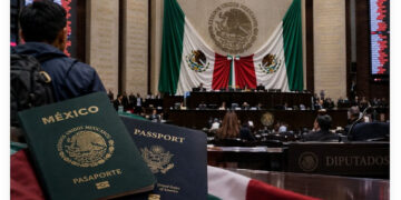 Avanza reforma contra la doble nacionalidad en México, ¿de qué trata?