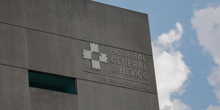 Médicos enferman de samonella en el Hospital General de México