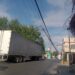 Tráiler derriba poste y deja sin luz al centro de Reynosa