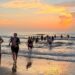 Atletas participan en el primer triatlón de Matamoros en Playa Bagdad