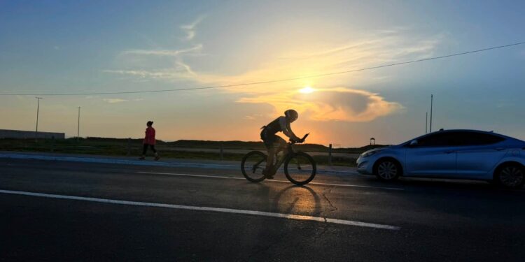 Más de 200 atletas participan en el triatlón de Matamoros 2026 en Playa Bagdad
