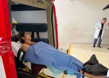 En su vivienda, mujer da a luz en Jardines de San Juan