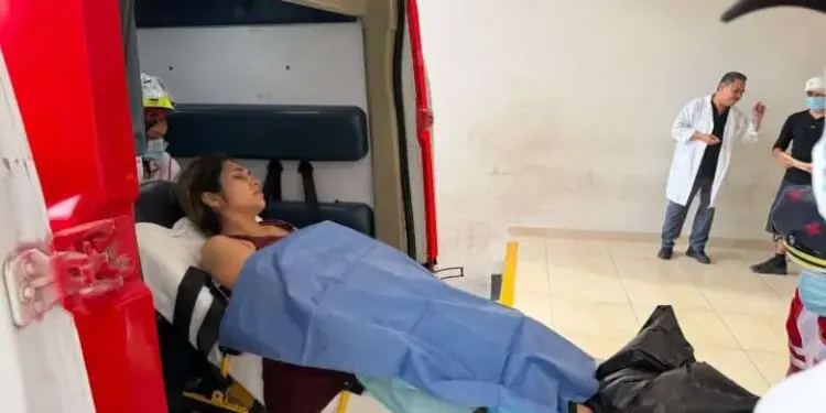 En su vivienda, mujer da a luz en Jardines de San Juan
