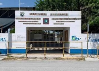 Escuela sin maestros en Matamoros no tiene clases; SET culpa a baja matrícula