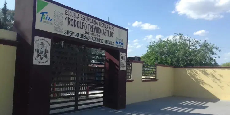 Roban equipo y materiales de secundaria en Reynosa