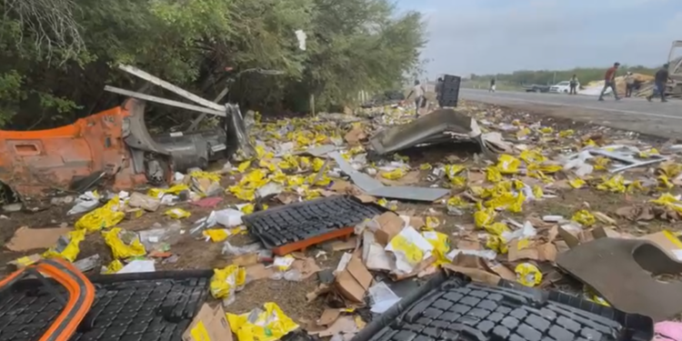 Rapiña tras accidente de tráiler de Mercado Libre; una mujer perdió la vida 