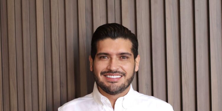 Alberto Granados confirma registro en Morena; buscará reelegirse como presidente de Matamoros en 2027