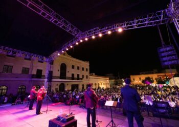 Beto Granados encabeza inauguración del Festival Internacional de Otoño y el Festival Internacional en la Costa del Seno Mexicano