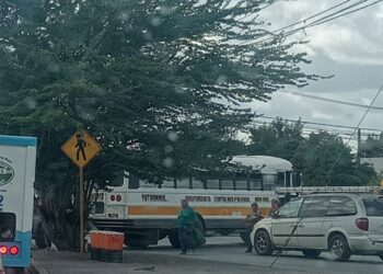 Bloqueos en Matamoros hoy: Estudiantes de la secundaria 8 son bajados del autobús