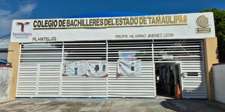 Alumno del Cobat 02 en Matamoros ingresa pistola de balines al plantel