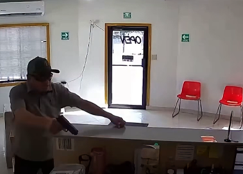 En menos de un minuto hombre armado asalta Estafeta de colonia Modelo de Matamoros