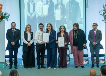 Encabeza el rector Dámaso Anaya el 59 Aniversario de la FCAV