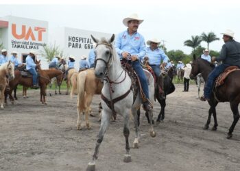 Fortalece rector de la UAT la unidad y las tradiciones en la FMVZ