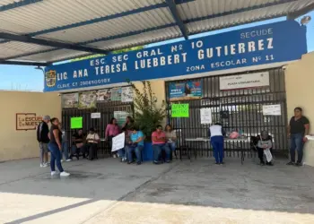 Promete SET arribo de docentes a Secundaria 10 de Reynosa esta semana