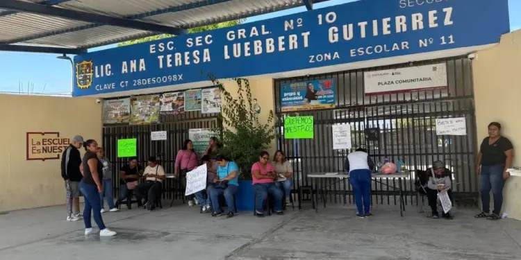 Promete SET arribo de docentes a Secundaria 10 de Reynosa esta semana