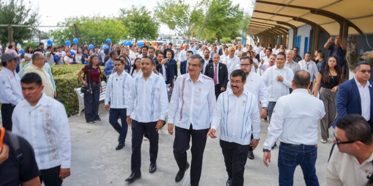 Villarreal y Dámaso Anaya inauguran espacios universitarios en Nuevo Laredo