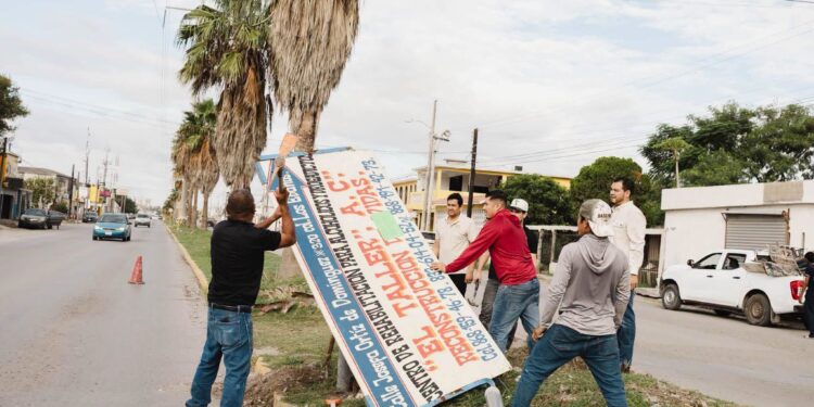 Operativo sorpresa retira anuncios de negocios en Matamoros y genera críticas