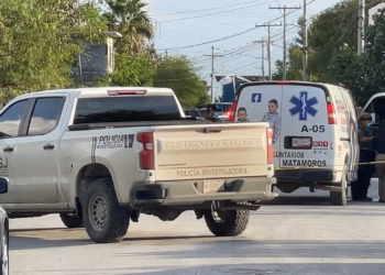 Muere joven tras derrapar en moto en la colonia Santa María de Matamoros