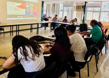 Capacitan a futuros docentes para promover comunidades más saludables