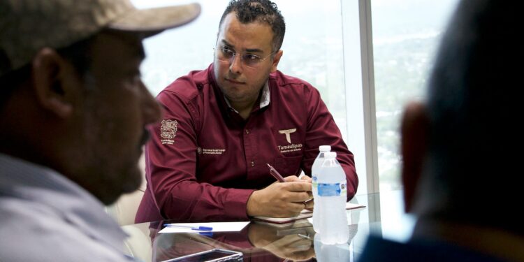 Atiende STPS planteamientos laborales de transportistas y trabajadores de El Mante
