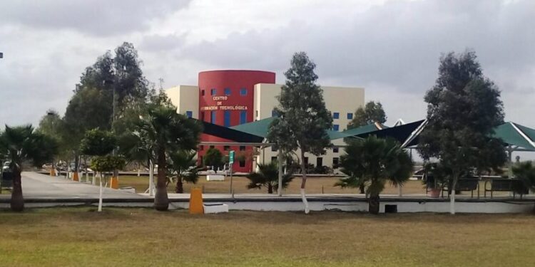 Estudiantes de la UTM suman tres accidentes automovilísticos en una semana