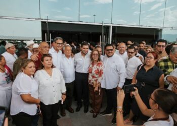 Beto Granados durante el encuentro con Claudia Sheinbaum y Américo Villarreal en Ciudad Victoria
