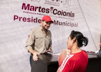 José Alberto Granados Fávila acerca servicios y atención ciudadana con Martes en tu Colonia