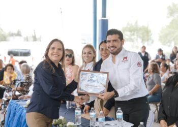 José Alberto Granados Fávila encabeza celebración por los 50 años de la primaria Ignacio Ramírez