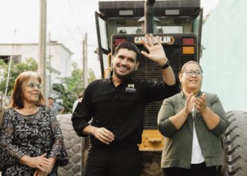 Alberto Granados inicia pavimentación de la calle Vivián Campos