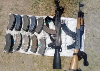 Aseguran armas y equipo táctico en poblado de Matamoros