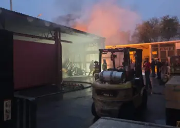 Incendio en maquiladora de Nuevo Laredo obliga a evacuar a trabajadores 
