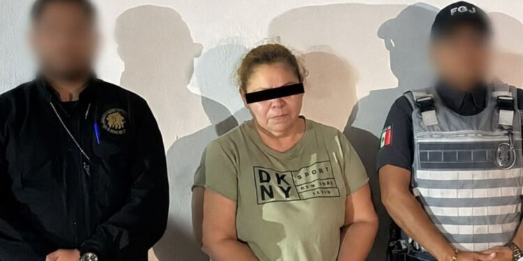 Detienen a mujer acusada de extorsionar a familias de desaparecidos en Tamaulipas