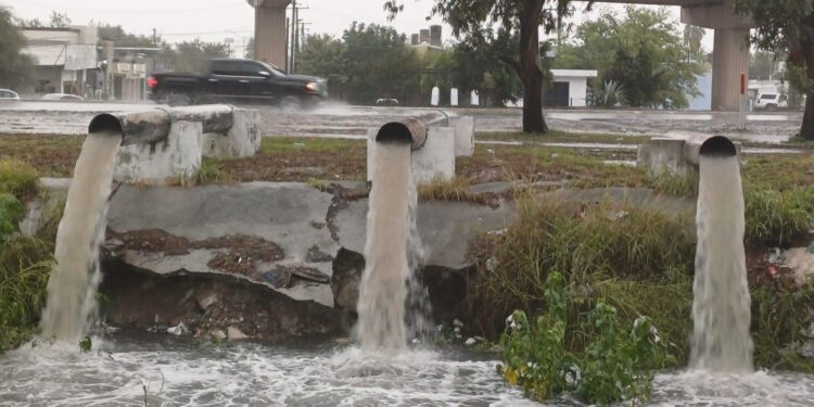 Severas inundaciones tras 8.5 pulgadas de lluvia en Matamoros