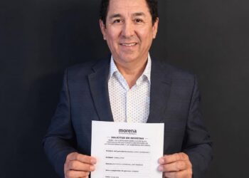 Mario López va por reelección como diputado federal