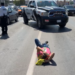 Hombre se lanza de camioneta en movimiento en Pedro Cárdenas y Solidaridad